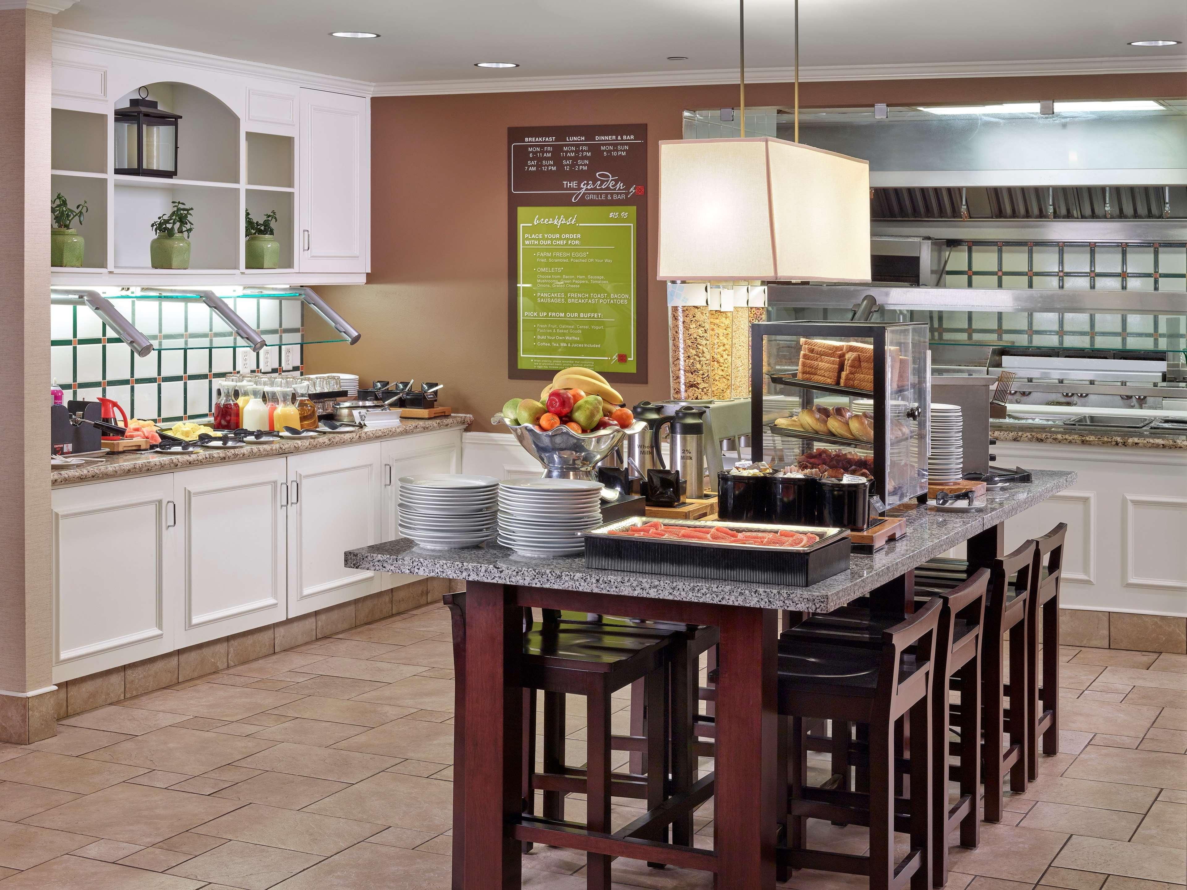 Hilton Garden Inn West Edmonton Dış mekan fotoğraf