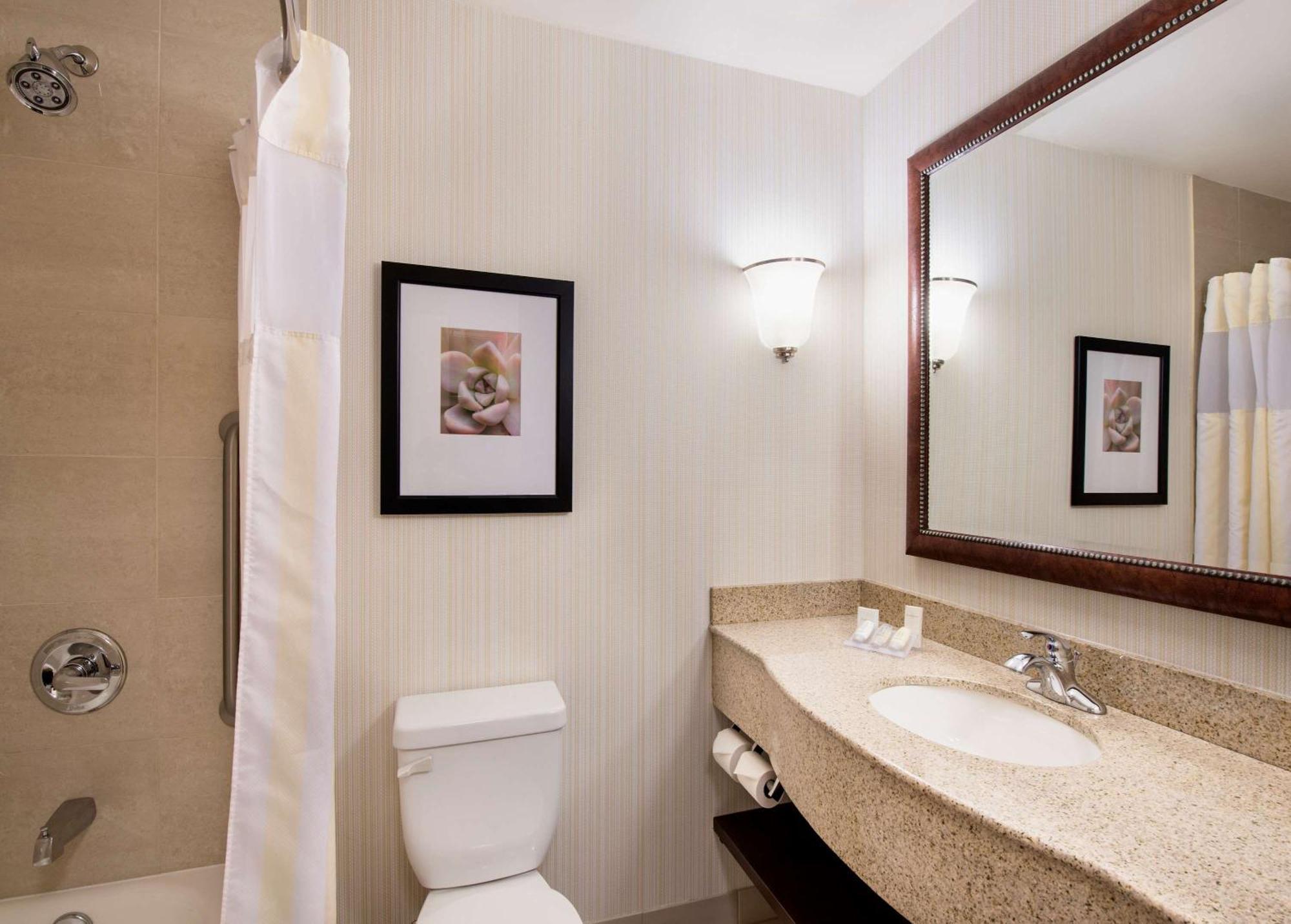 Hilton Garden Inn West Edmonton Dış mekan fotoğraf