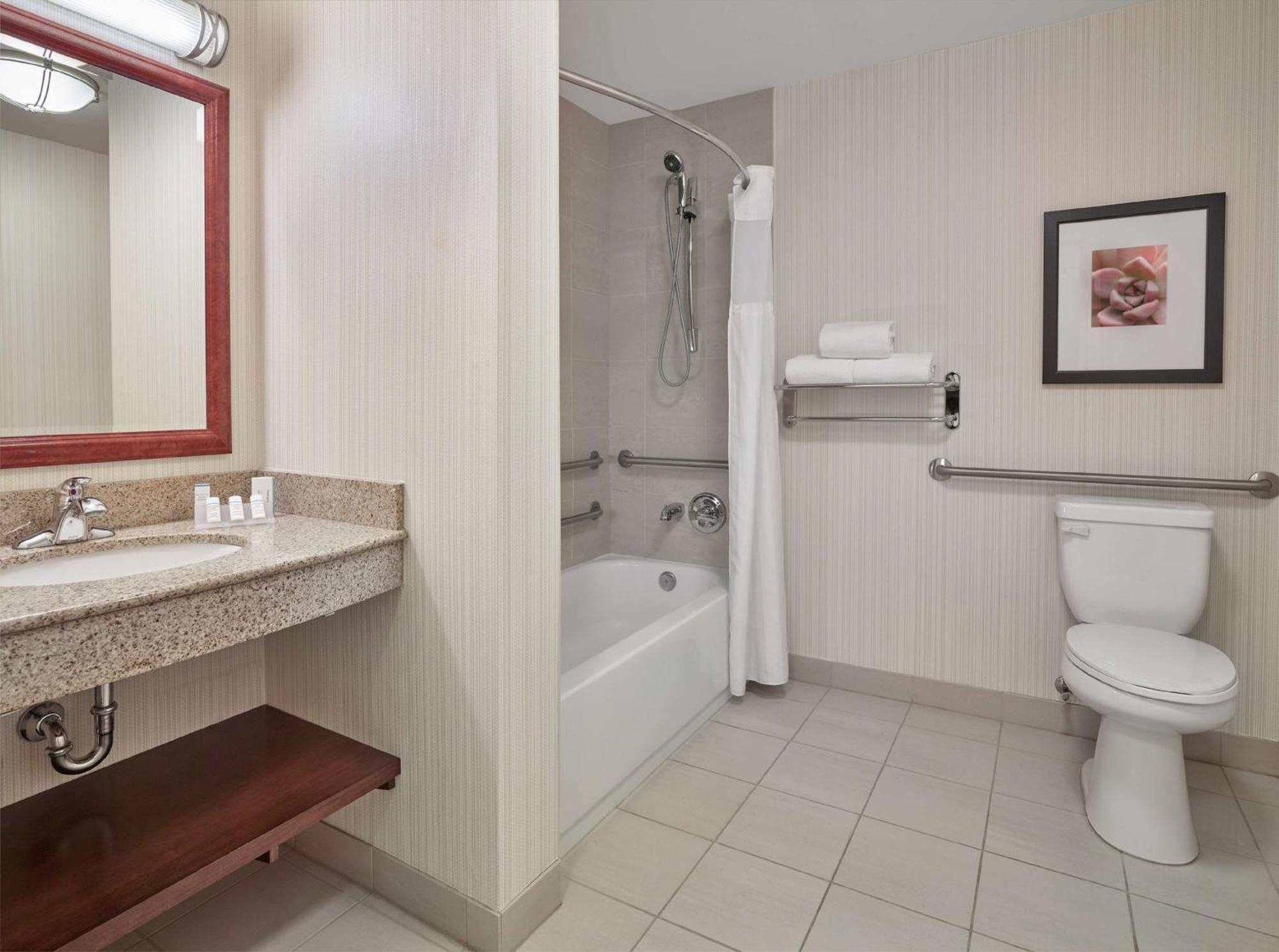 Hilton Garden Inn West Edmonton Dış mekan fotoğraf