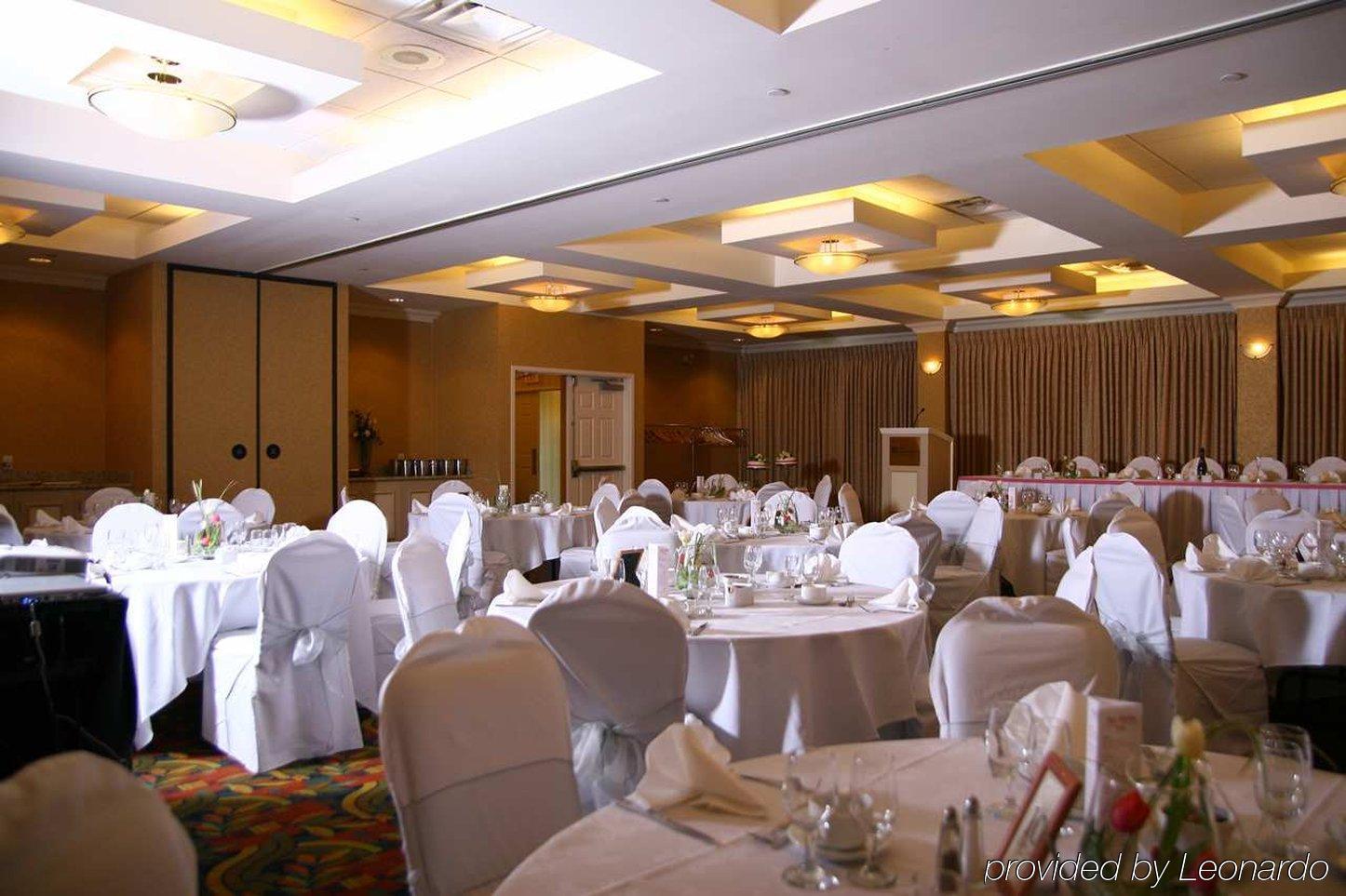 Hilton Garden Inn West Edmonton Restoran fotoğraf
