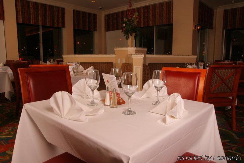 Hilton Garden Inn West Edmonton Restoran fotoğraf